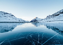 “泰山小将”精英赛队伍参观山东泰山，24日将在山东主场颁奖